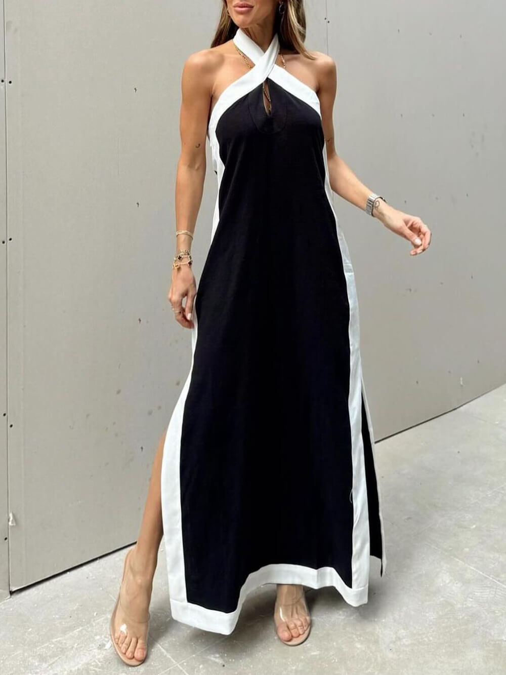 Abito Maxi Color Block con Scollo Halter e Spacco