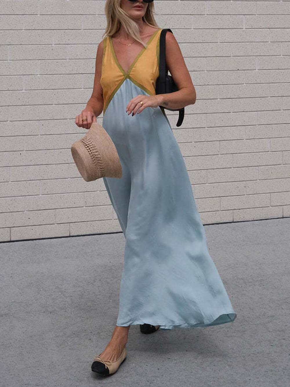Abito Chic con Scollo a V e Colori Contrastanti