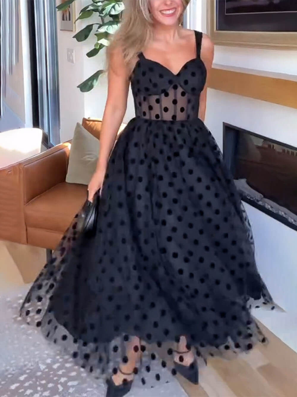 Sontuoso Abito Midi A-Line in Tulle con Pois e Scollo a Cuore