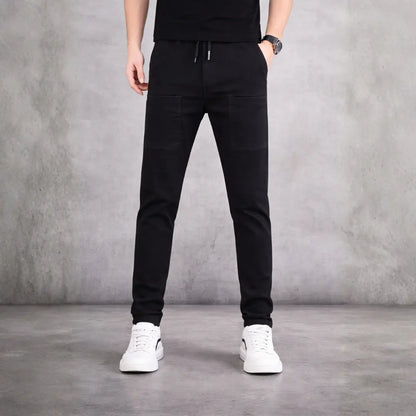 Il Pantalone che gli Uomini Indossano 7 Giorni su 7