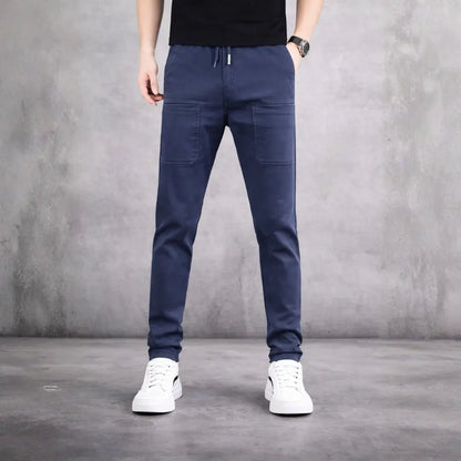 Il Pantalone che gli Uomini Indossano 7 Giorni su 7